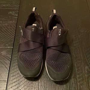TIEM Cycling Shoes Black Size 10 Women with clips
